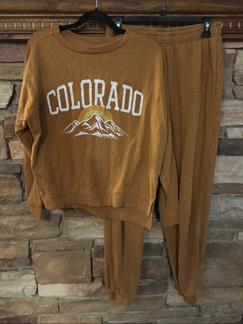 Colsie Mustard Colorado Graphic Sweatshirt and Jogger Set